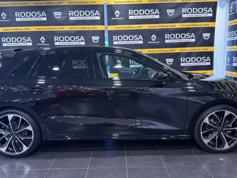 Audi A3 Sportback Black line 35 TFSI 110kW S tro