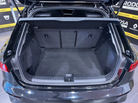 Audi A3 Sportback Black line 35 TFSI 110kW S tro