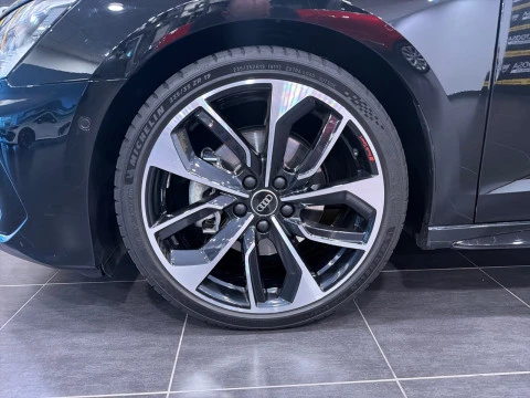 Audi A3 Sportback Black line 35 TFSI 110kW S tro