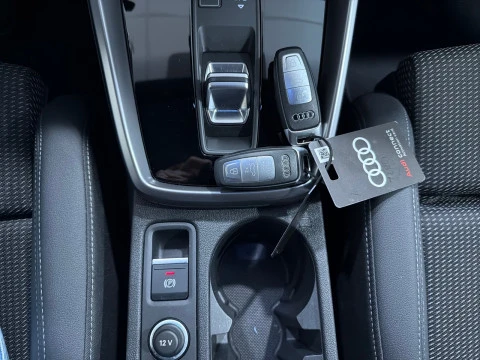 Audi A3 Sportback Black line 35 TFSI 110kW S tro