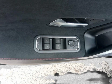 Mercedes-Benz Clase A 180 100 kW (136 CV)