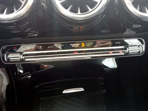 Mercedes-Benz Clase A 180 100 kW (136 CV)