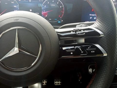 Mercedes-Benz Clase A 180 100 kW (136 CV)