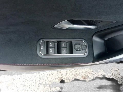 Mercedes-Benz Clase A 180 100 kW (136 CV)