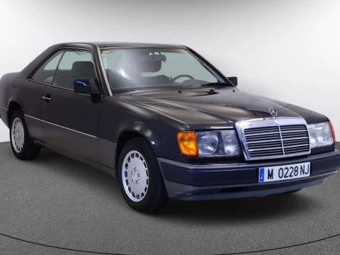 Mercedes-Benz E-CLASS 300 CE 24V 2P