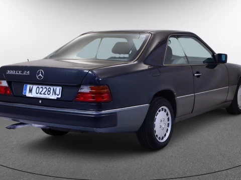 Mercedes-Benz E-CLASS 300 CE 24V 2P