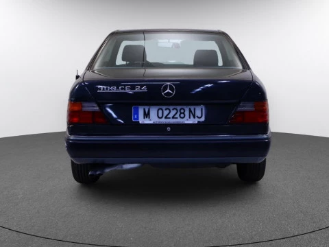 Mercedes-Benz E-CLASS 300 CE 24V 2P