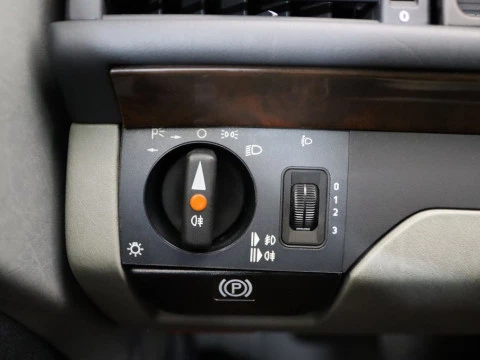 Mercedes-Benz E-CLASS 300 CE 24V 2P