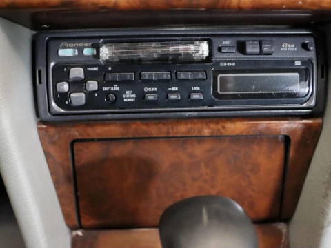 Mercedes-Benz E-CLASS 300 CE 24V 2P