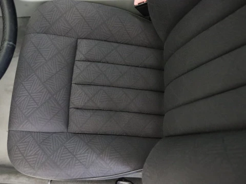 Mercedes-Benz E-CLASS 300 CE 24V 2P