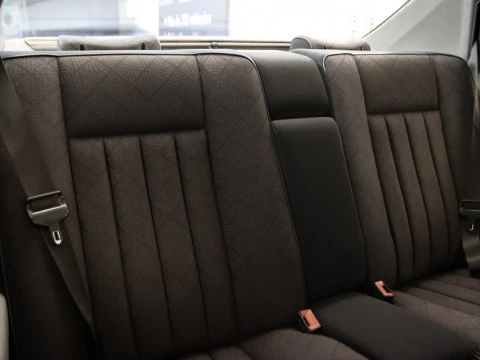 Mercedes-Benz E-CLASS 300 CE 24V 2P