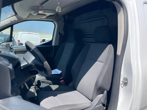 Peugeot Partner Pro Standard 600kg BlueHDi 73kW