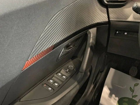 Peugeot 2008 Active Pack Puretech 100 S&S BVM6