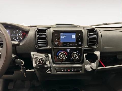 Citroën Jumper 3.3 L2 H2 BHDI 103kW (140CV) S&S 6 V. M