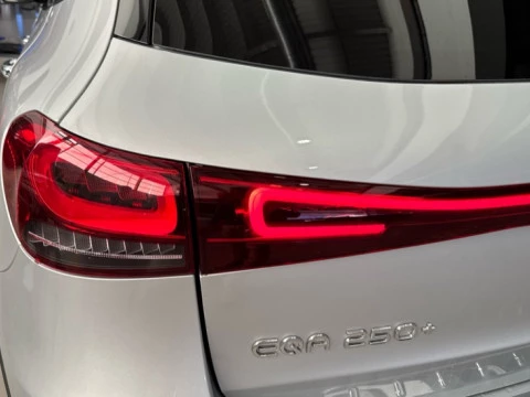 Mercedes-Benz EQA  250+