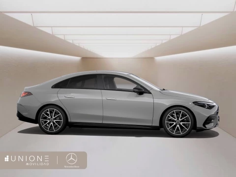 Mercedes-Benz Clase CLA  180 con tecnología híbrida