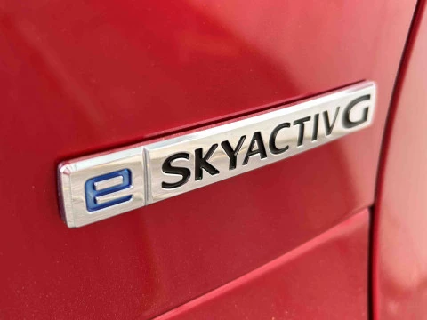 Mazda CX-30 2.5 E-SKYACTIV-G HOMURA 5P