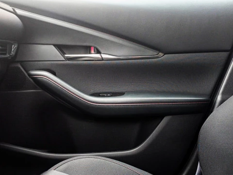 Mazda CX-30 2.5 E-SKYACTIV-G HOMURA 5P