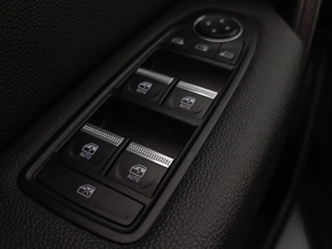 Renault Captur   TCe Techno 67kW