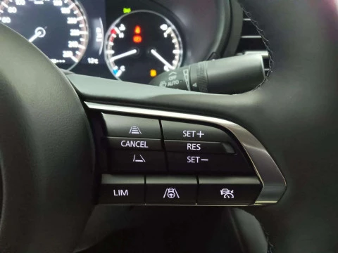 Mazda3 2.5 E-SKYACTIV-G EXCLUSIVE-LINE 140 4P