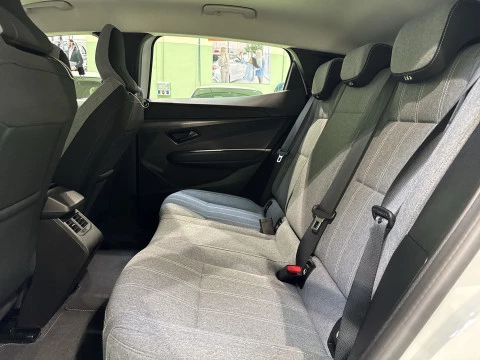 Renault Megane E-Tech Equilibre EV40 standard ch. 96 kW (130 CV)