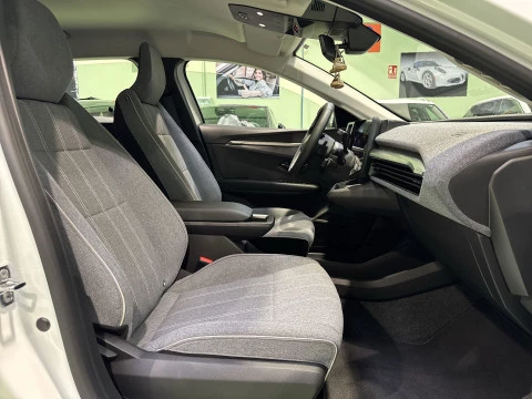 Renault Megane E-Tech Equilibre EV40 standard ch. 96 kW (130 CV)