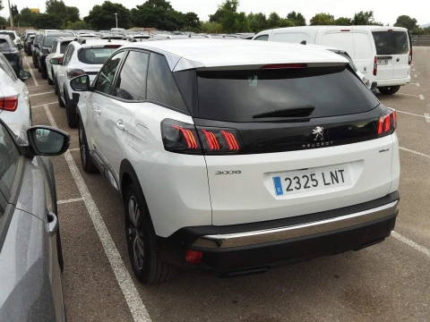 Peugeot 3008 Hybrid 225 e-EAT8 Allure