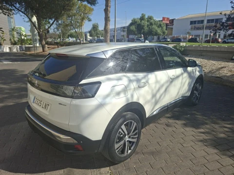Peugeot 3008 Hybrid 225 e-EAT8 Allure