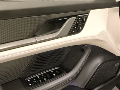 Porsche Taycan Turbo S 560 kW (761 CV)