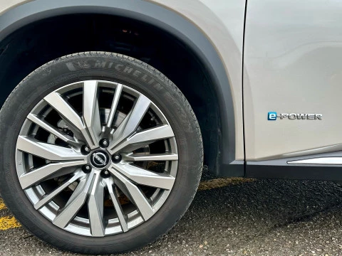 Nissan X-Trail 7pl 1.5 e-4ORCE 158kW 4x4 A/T Tekna+