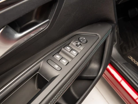 Peugeot 3008 Hybrid 225 e-EAT8 Allure Pack