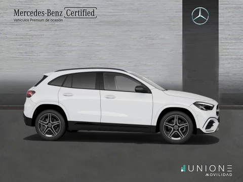 Mercedes-Benz GLA  200 d
