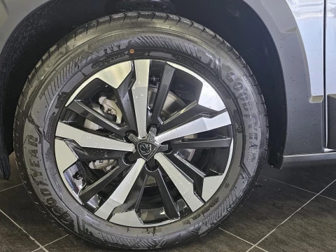 Peugeot Rifter Rifter GT BlueHDi 130 EAT8 Standard