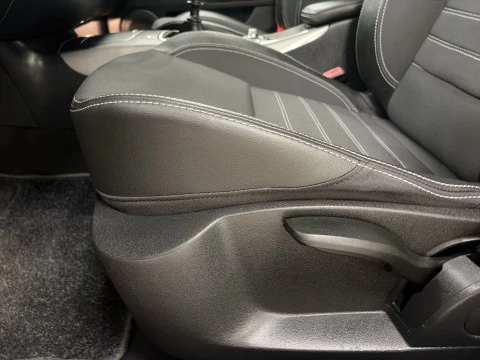 Renault Laguna Dynamique TomTom dCi ESM 81 kW (110 CV)