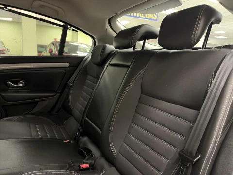 Renault Laguna Dynamique TomTom dCi ESM 81 kW (110 CV)
