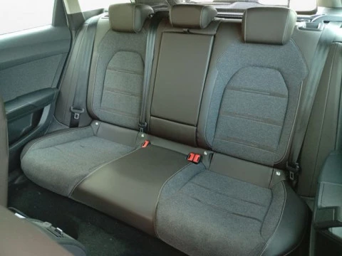 Seat Nuevo León SP 1.4 e-Hybrid DSG S&S Xcellence Go L
