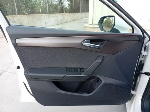 Seat Nuevo León SP 1.4 e-Hybrid DSG S&S Xcellence Go L