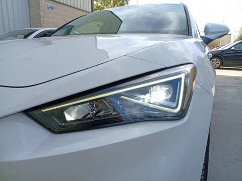 Seat Nuevo León SP 1.4 e-Hybrid DSG S&S Xcellence Go L