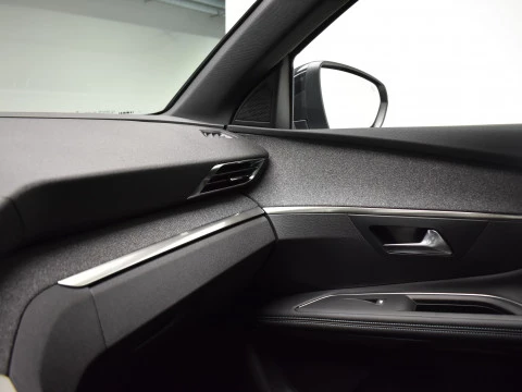 Peugeot 3008 Hybrid 225 e-EAT8 Allure Pack