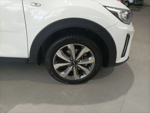 Kia Stonic 1.0 T-GDi 74kW (100CV) MHEV iMT Concept