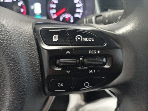 Kia Stonic 1.0 T-GDi 74kW (100CV) MHEV iMT Concept