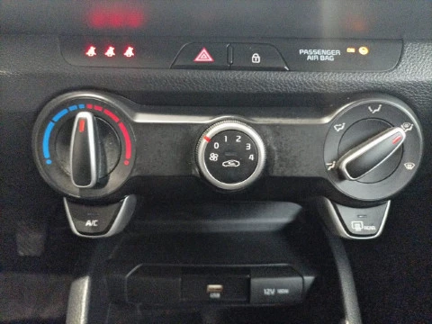 Kia Stonic 1.0 T-GDi 74kW (100CV) MHEV iMT Concept