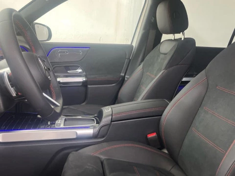 Mercedes-Benz GLB 200 d