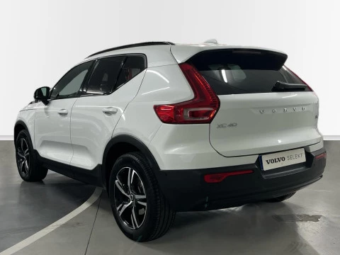 Volvo XC40 XC40 Plus, B3 Mild Hybrid, Gasolina, Dark