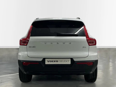 Volvo XC40 XC40 Plus, B3 Mild Hybrid, Gasolina, Dark