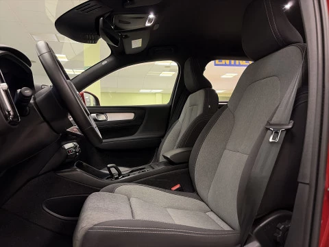 Volvo XC40 T2 Core Auto 95 kW (129 CV)