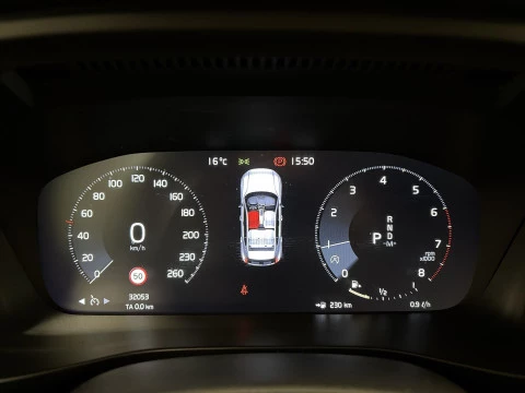 Volvo XC40 T2 Core Auto 95 kW (129 CV)