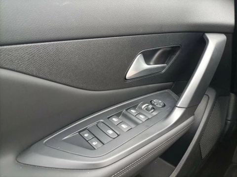 Peugeot 308 5P Allure PureTech 130 S&S MAN