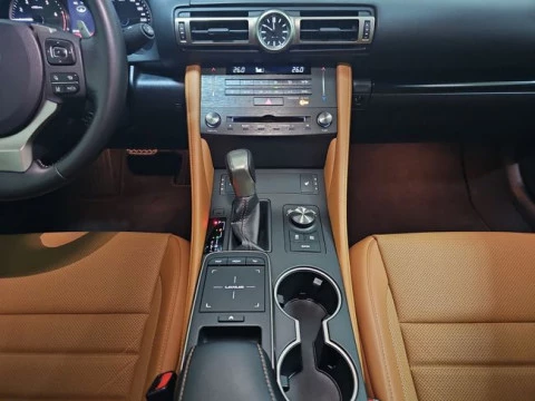 Lexus RC 2.5 300h Executive