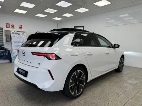 Opel Astra Electric 54kWh GS Auto